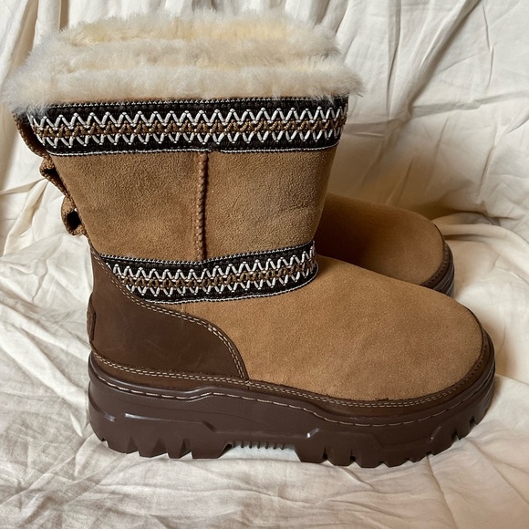 CLASSIC MINI TRAILGLAZER WMNS
"CHESTNUT" size 6 - Picture 9 of 15